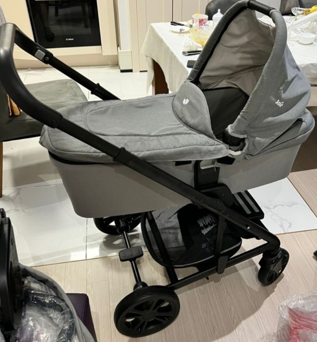 Продам коляску 2 в 1 Joie Chrome