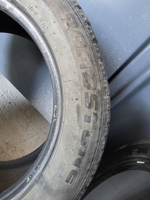 Шины зимние Roadstone 235/55/17