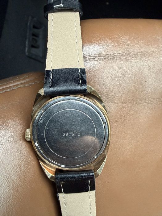 Съветски ретро позлатен часовник Слава Slava