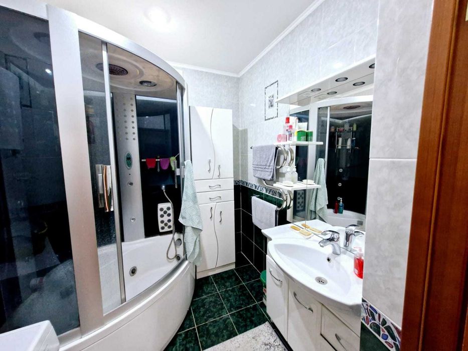 Продажа 3-комнатной квартиры 5 мкрн