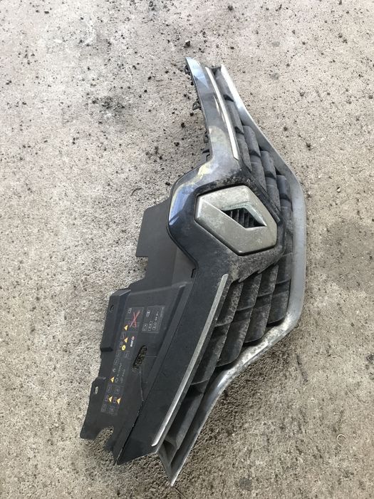 Предна декоративна решетка за Рено Каджар 2018 година с забележка