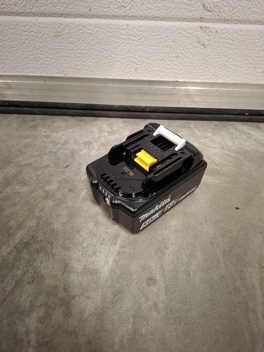 Makita , baterie noua originala 5Ah 18V