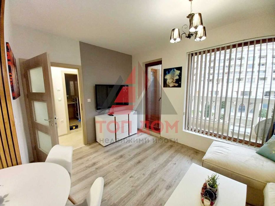 Дава се под наем Двустаен апартамент в Варна, Аспарухово - 67 кв.м за 561 € - Снимка #2