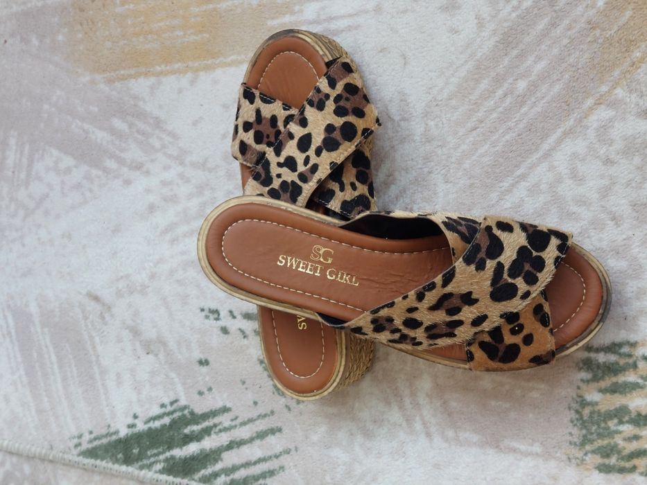 Дамски чехли с леопардов принт