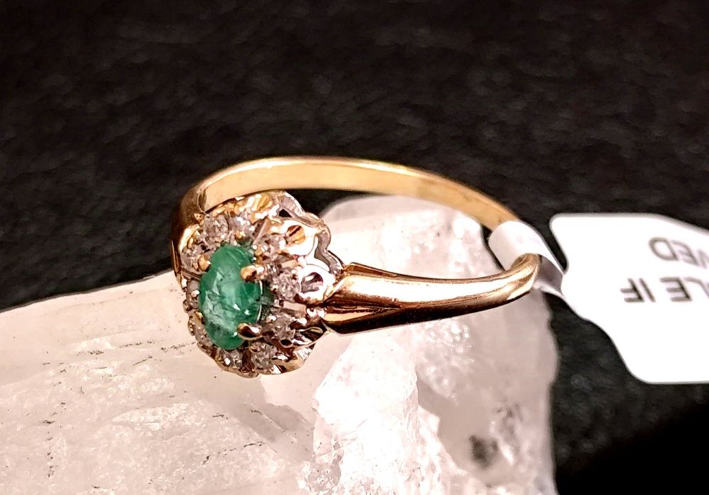 Златен Пръстен / Изумруд / Брилянти