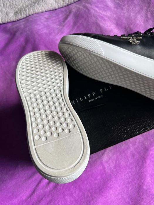 Sneakers Philip Plein Lo-Top Sneakers Hexagon masura 42 noi in cutie c