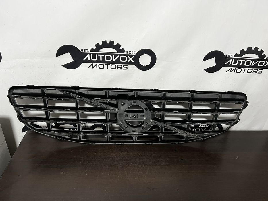 Grila radiator Volvo XC60 an 2014-2017