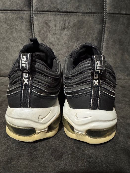 Nike Air Max 97.