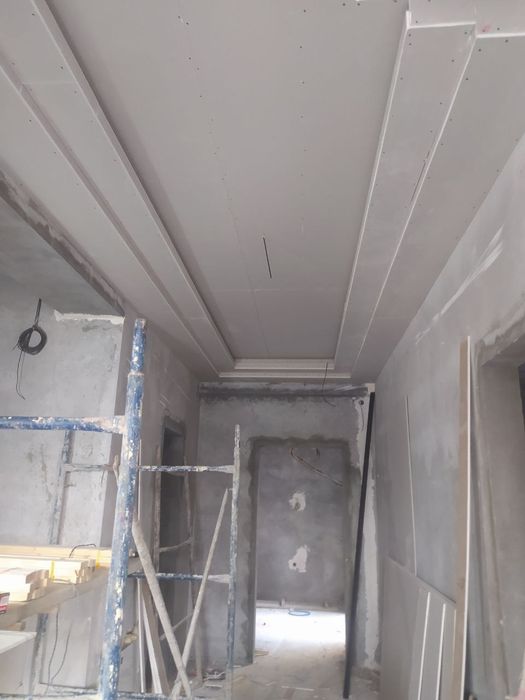 Мелкий робот Шпаклёвка обойный работу делаем  Шпаклёвка обой  ишларн