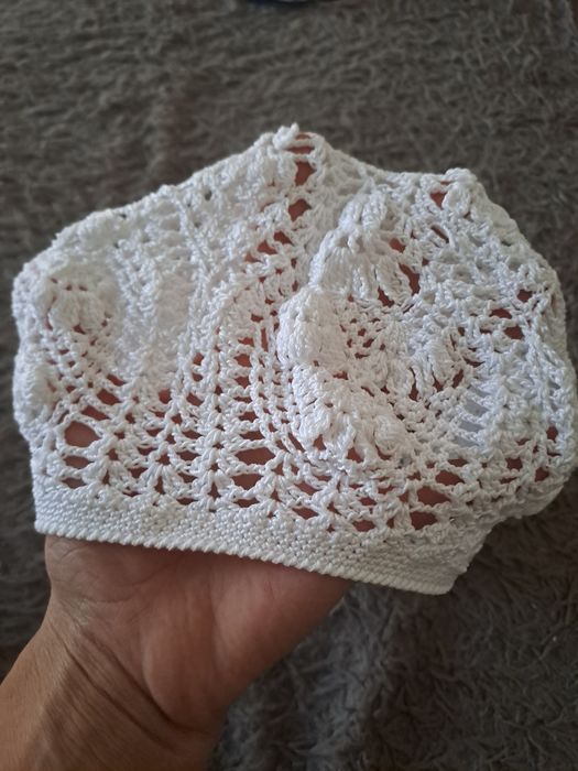 Продам бирет кружевной