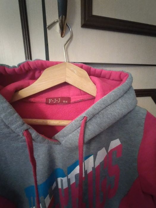 Спортна дамска горница с качулка от Холандия