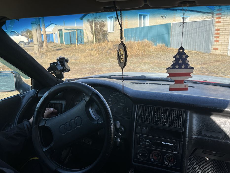 Продам Ауди 80 б3 на ходу