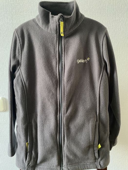 Куртка на мальчика 6-7.