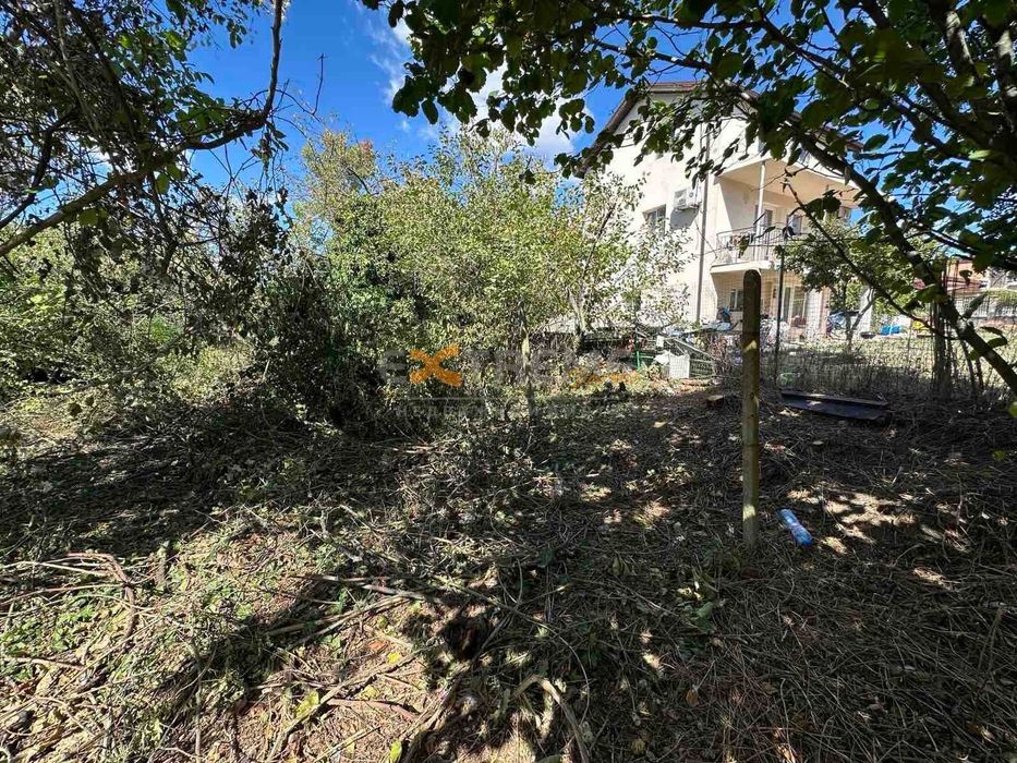 Къща на 20 мин. с авт. от центъра на гр. Варна и на 5 мин. от морето