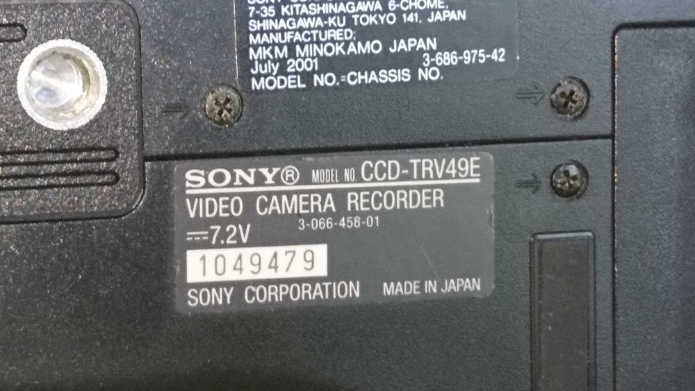 Продам хорошую видеокамеру SONY CCD-TRV49E
