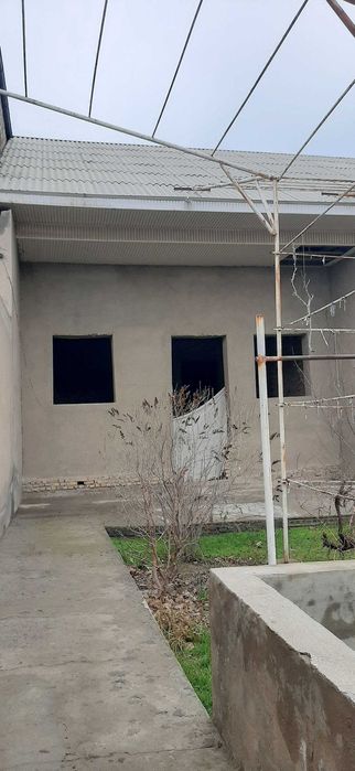 Hovli sotiladi 5 sotix