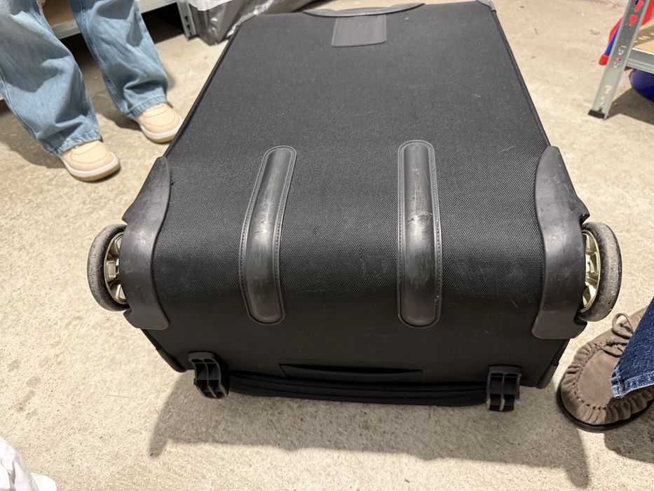 Куфар Samsonite с две колела