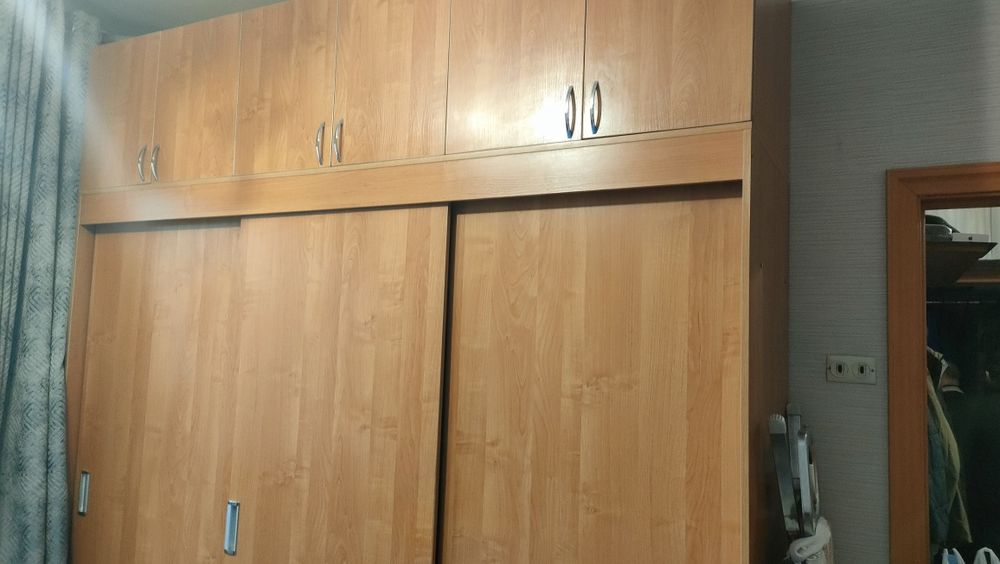 Мебель срочно продам