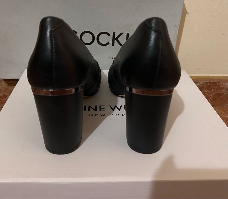 Елегантни обувки на ток Lasocki