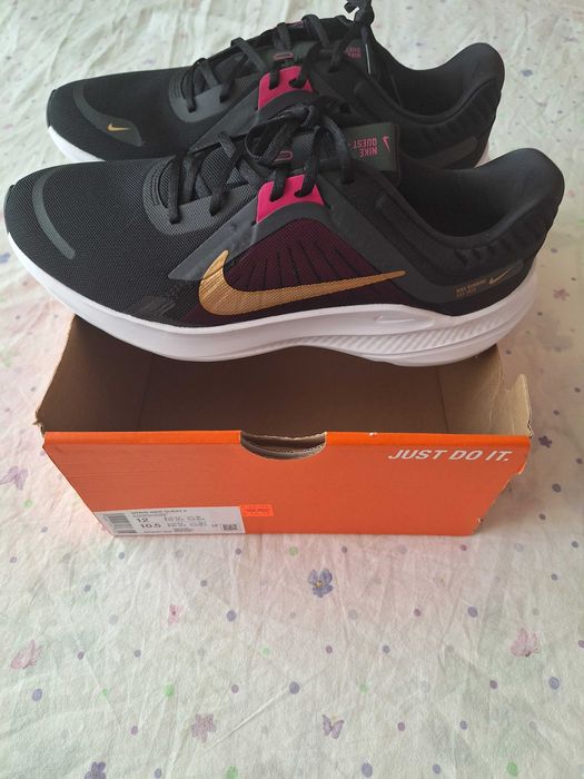 Чисто нови мъжки маратонки Nike QUEST 5