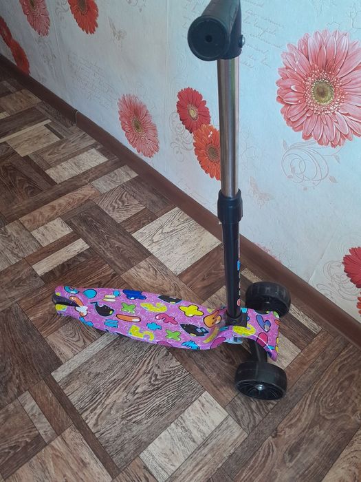 Продам детский самокат