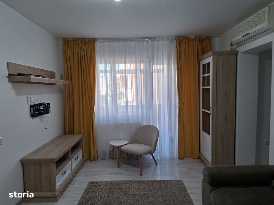 Apartament trei camere, et. 3/4, C-tin Brâncuși-Curtea de Apel