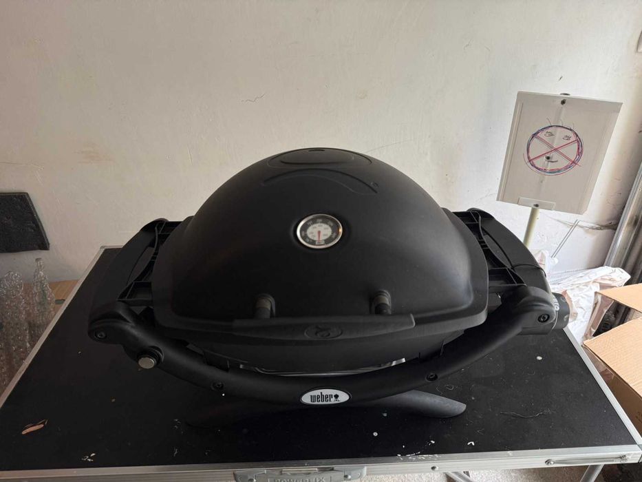 Газово барбекю WEBER Q 1200, корпус алуминий, скара чугун
