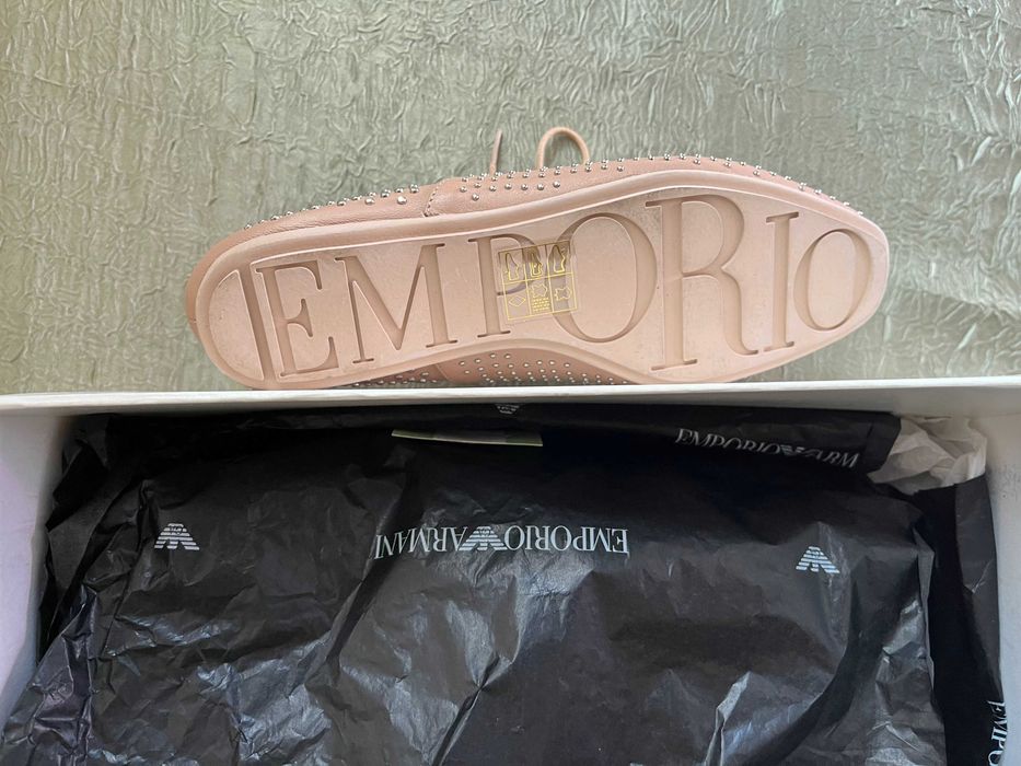 ЧИСТО НОВИ дамски обувки Emporio Armani