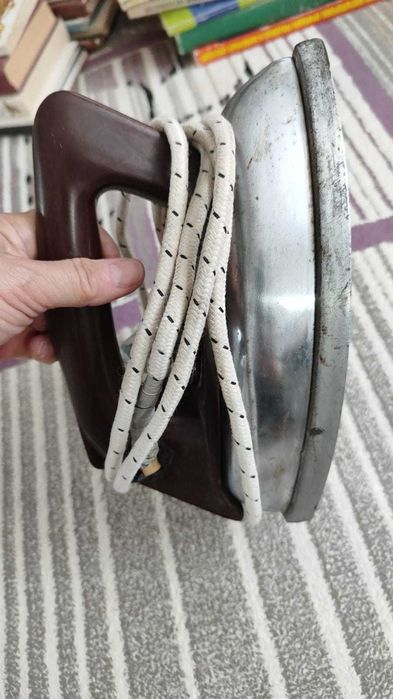 Утюг для глажки рабочий