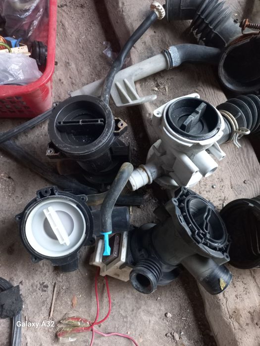 Улитка сливного насоса стиральных машин разные