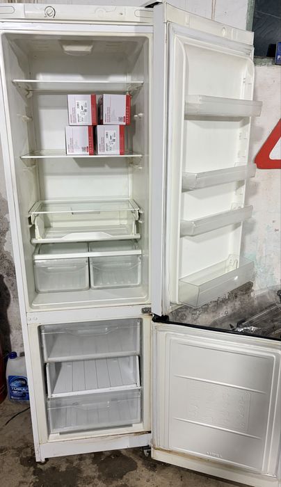 Indezit холодильник