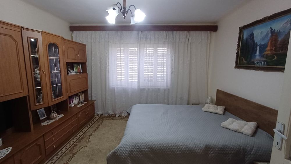 Vând casă în Vinerea (Cugir)