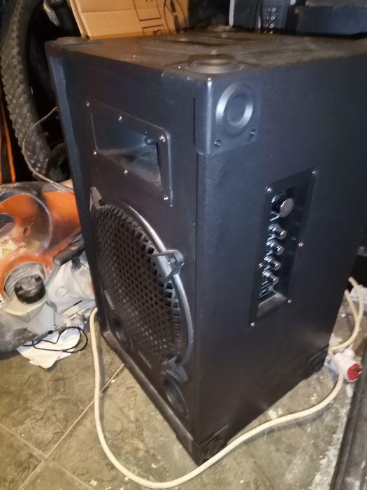 Boxă activa cu stație încorporată 100w din Germania perfect funcțional