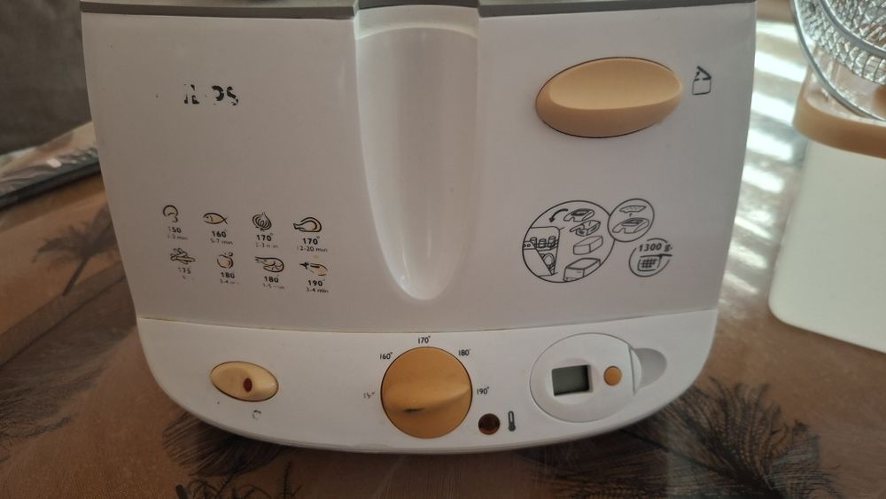 Фритюрник Philips HD6159