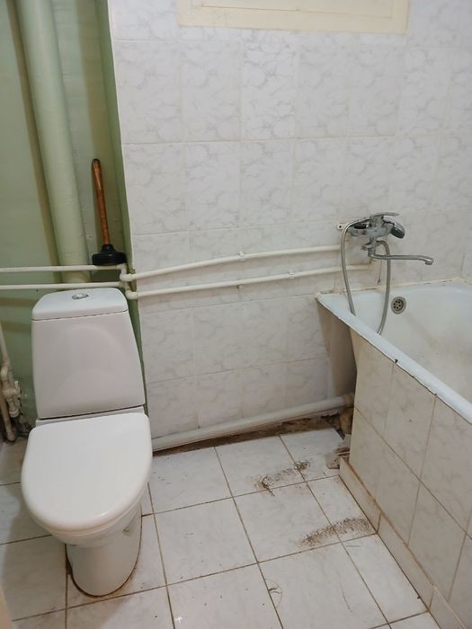 Charvoq kvartira sotiladi 2/1/2. 52m²