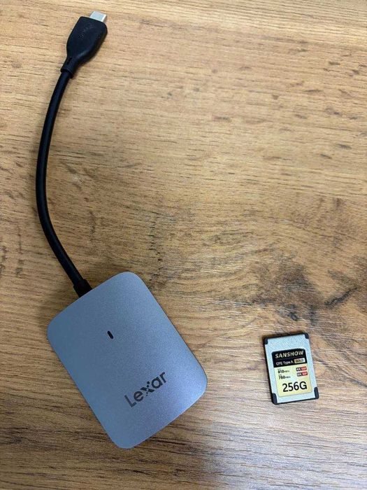 CFE type A 256gb + card reader cfexpress type-c