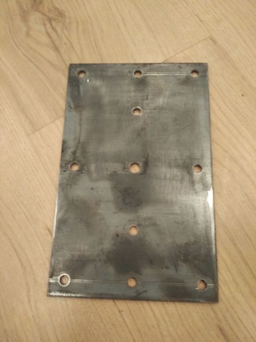 Метални монтажни планки с дебелина 4 мм