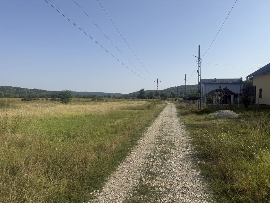 Teren de vanzare