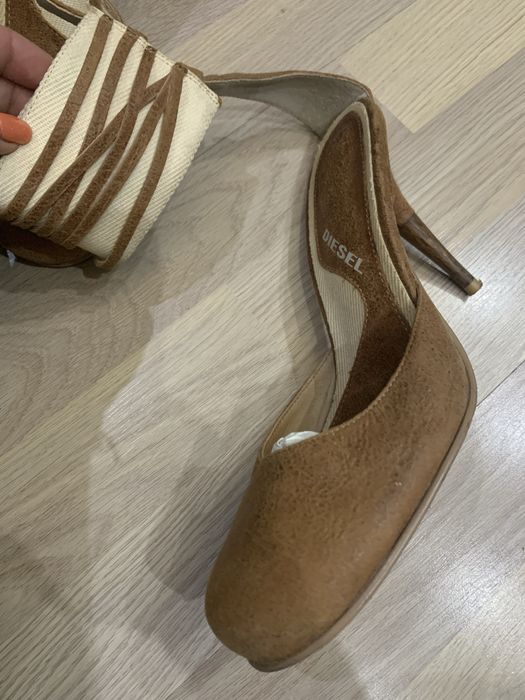 Оригинални обувки Diesel ,размерът е 40