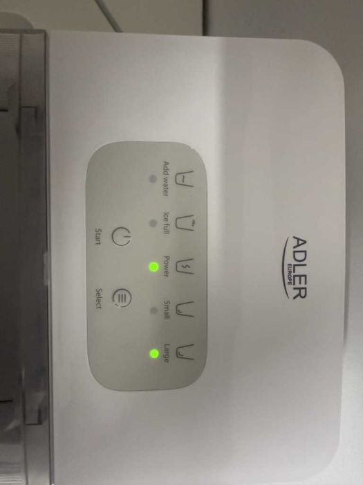 Ледогенератор Adler AD-8800, 105W, 12кг/24ч, 1.4L резервоар, Тъч панел, R600a агент, 2 размера на ледчета, Бял