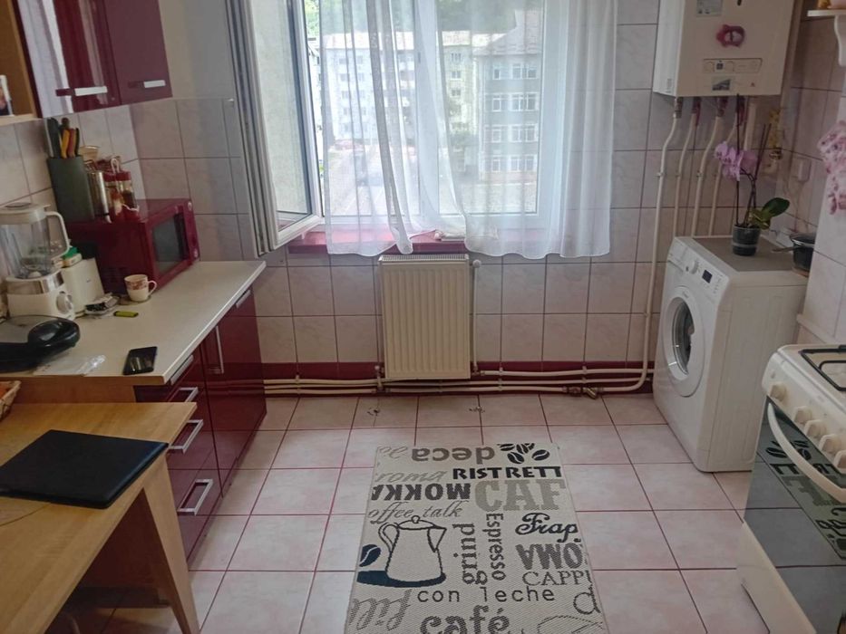 Ap 3 Cam Precista 70mp decomandat bloc nou mobilat utilat et 4 pod