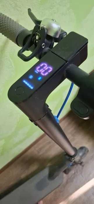 Продам электросамокат