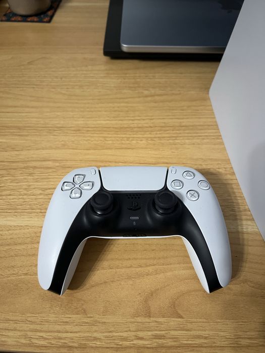 PS5 Disk Edition ca Nou + 2 jocuri