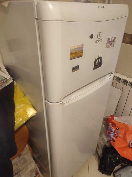 Vând două frugiderea. Indesit, Beko. Funcționează bine .