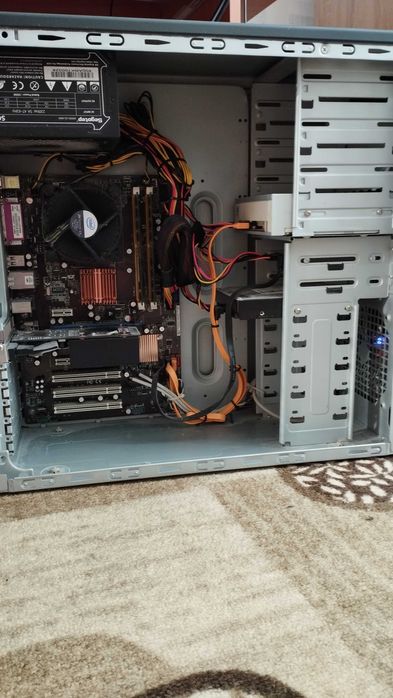 Настолен компютър Intel Celeron 2.40GHz