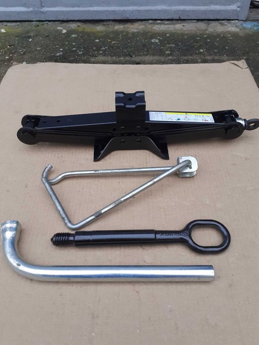 Cric,cheie roti,cui-tractare VW Tiguan, Caddy, SKODA Kodiaq, AUDI Q3