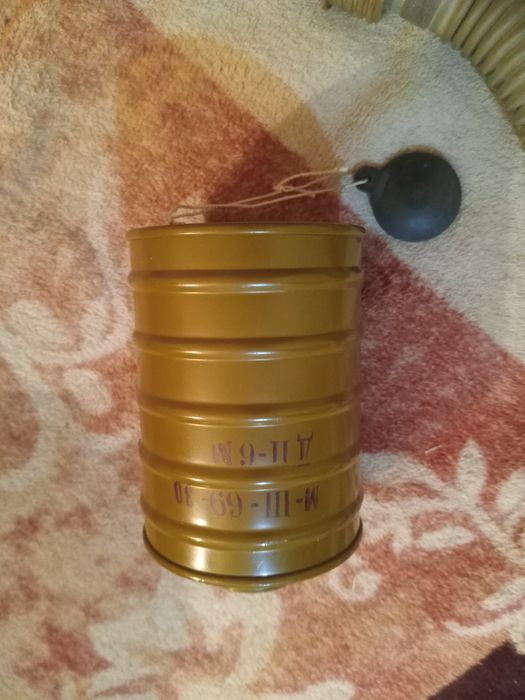 продам детский противогаз " дп 6м"  СРОЧНО