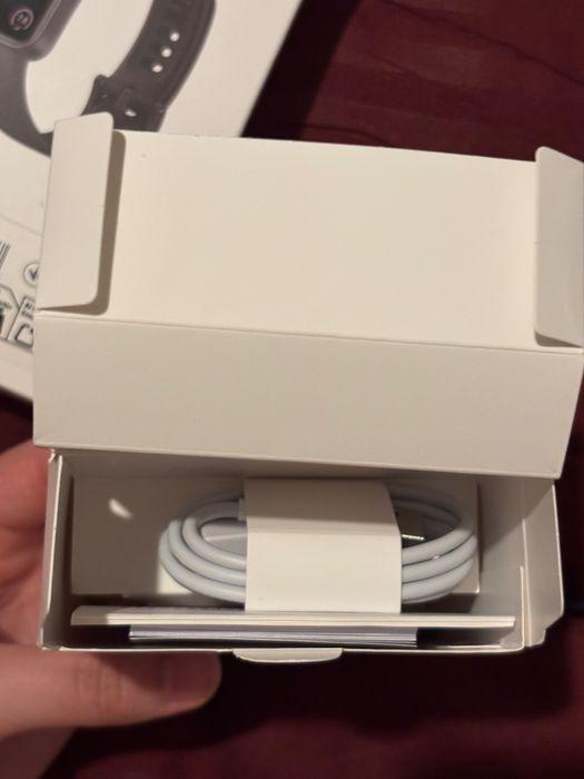 Brățară fitness Huawei Band 10 – neagră, nefolosită în cutie