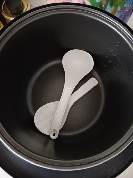 Продается мультиварка Polaris РМ 0567AD. Б/у