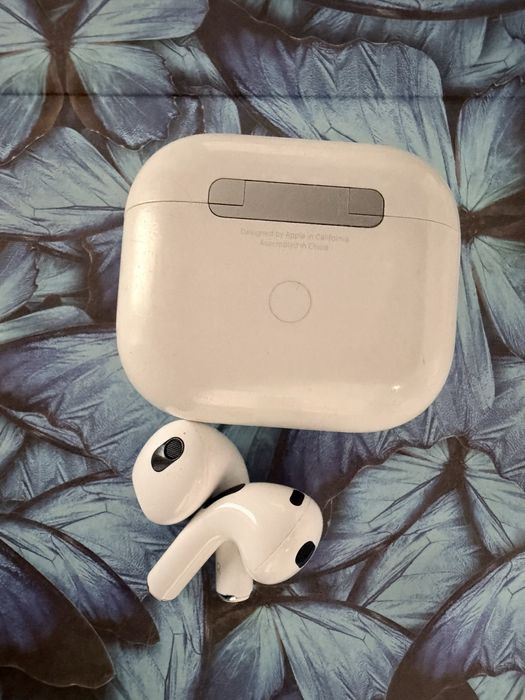 Apple air pods 3 Wireless Charging Case